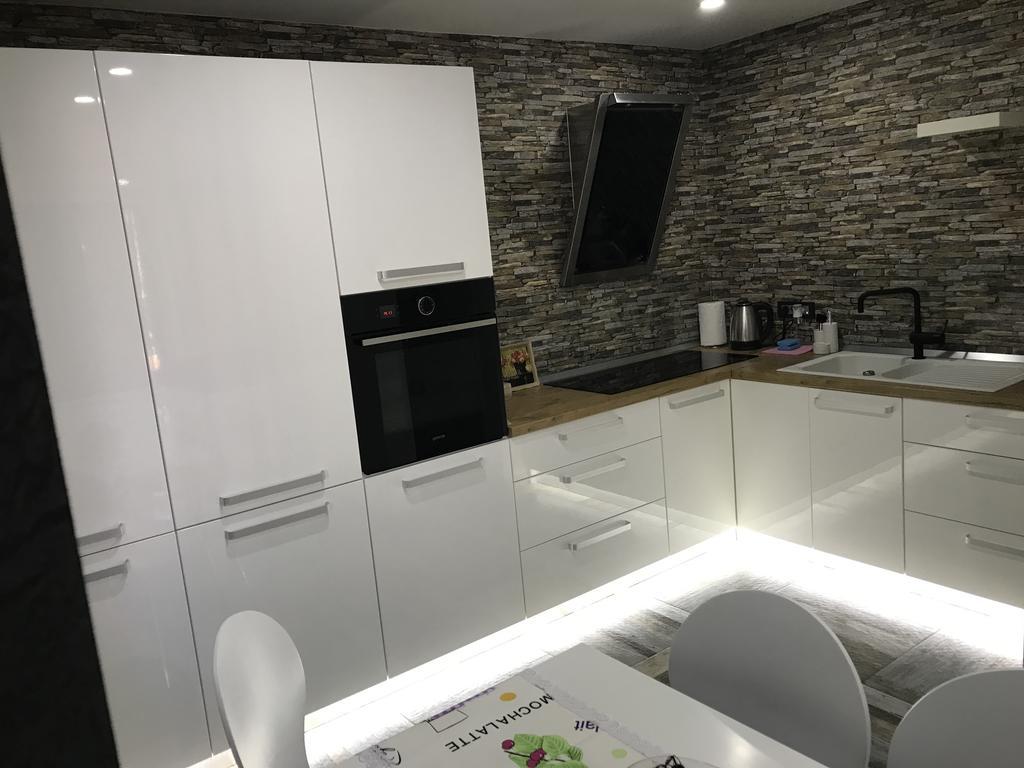 Apartment Ajla Tuzla Extérieur photo