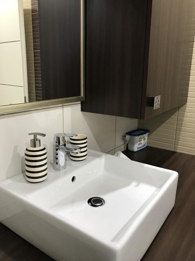Apartment Ajla Tuzla Extérieur photo