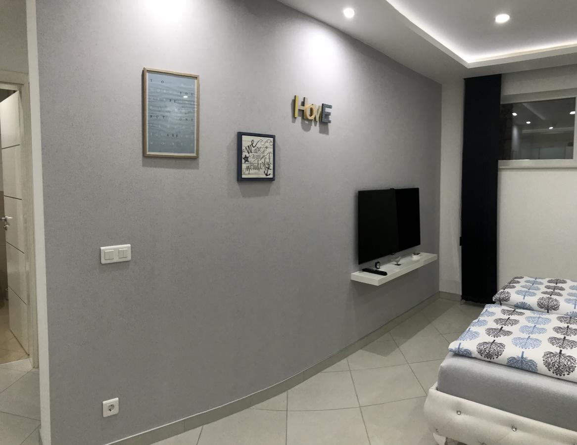 Apartment Ajla Tuzla Extérieur photo