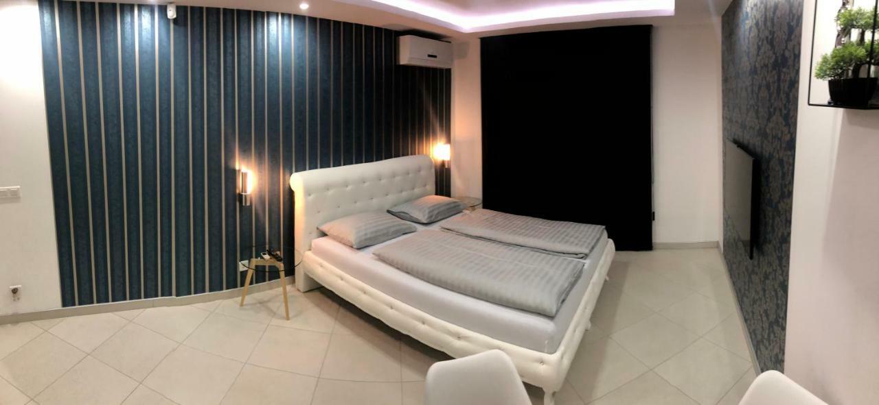 Apartment Ajla Tuzla Extérieur photo