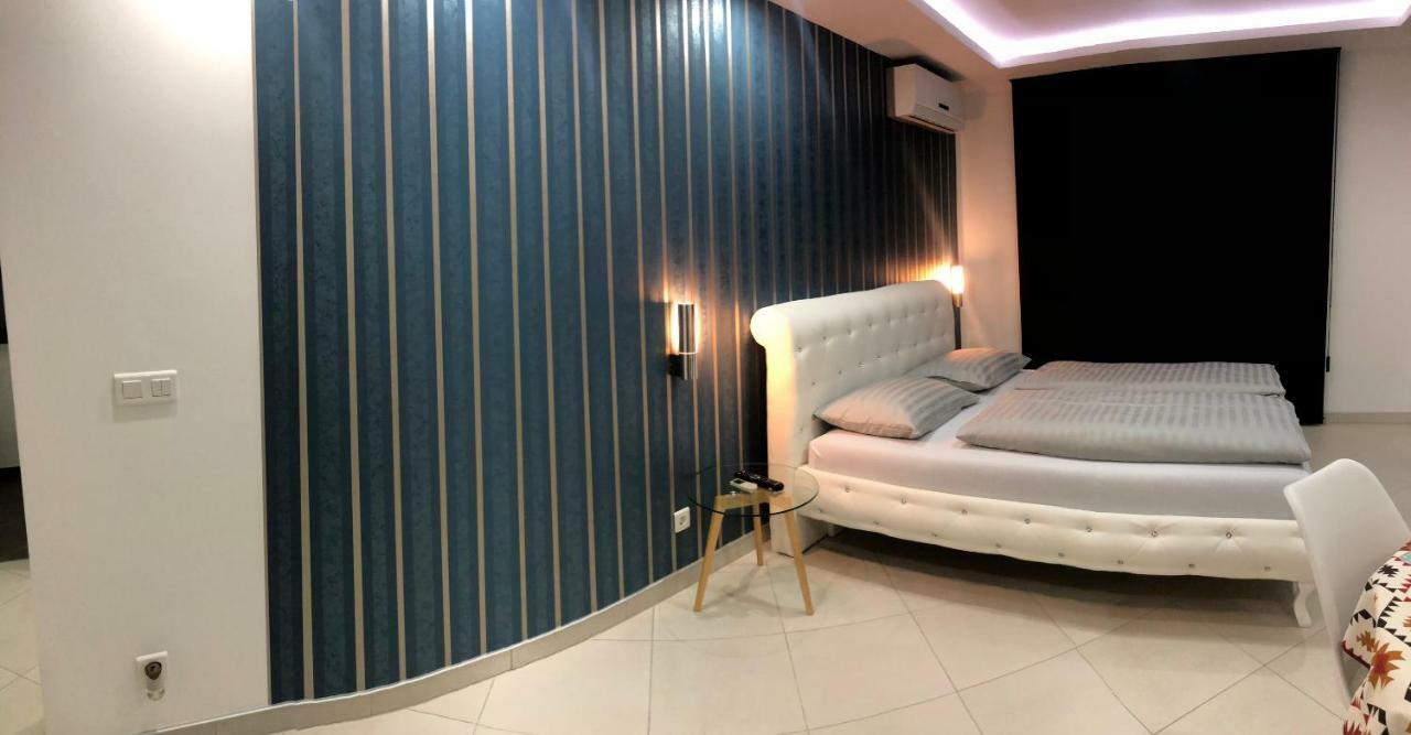 Apartment Ajla Tuzla Extérieur photo